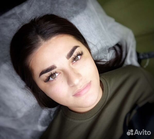 Пудровые брови, бархатные губы, межресничка