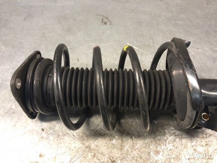 Амортизатор передний левый правый Mazda 3 BK BL