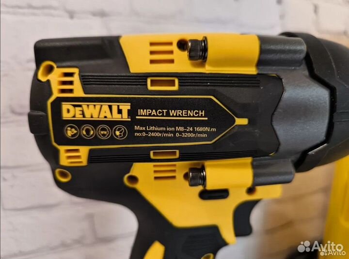 Гайковерт dewalt 1680 N.m