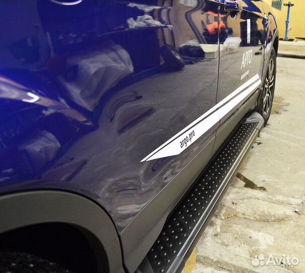 Пороги алюминиевые Almond Black для Chevrolet TrailBlazer 2013-2018