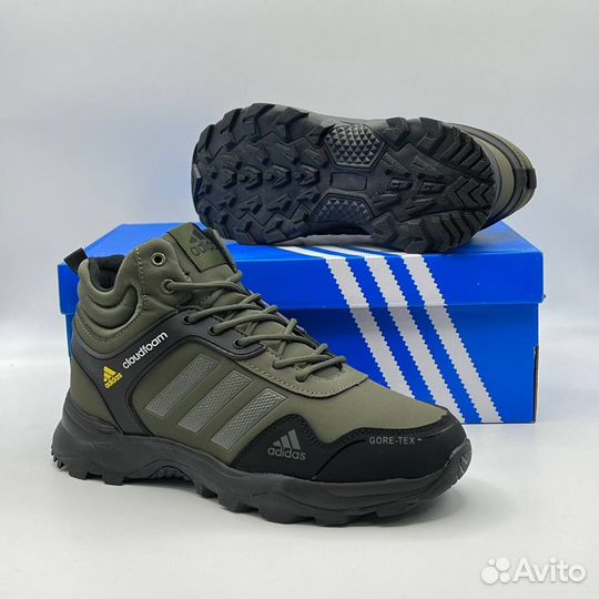 Кроссовки adidas (с мехом) зимние