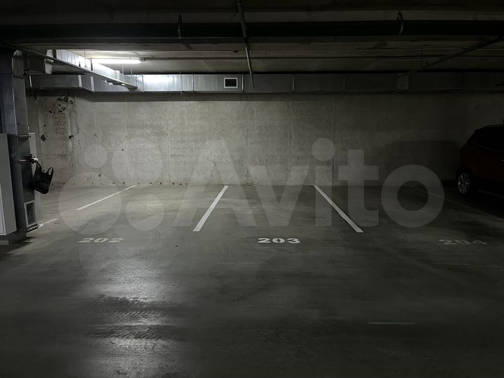 Машиноместо, 14 м²