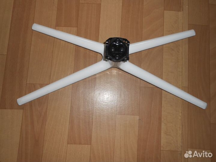 Подставки для телевизоров