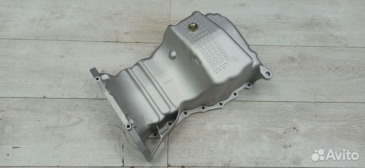 Поддон картера двигателя Renault sandero