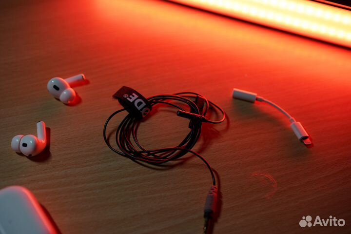 Петличный микрофон Rode Lavalier GO