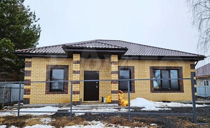 Коттедж 100 м² на участке 5 сот.