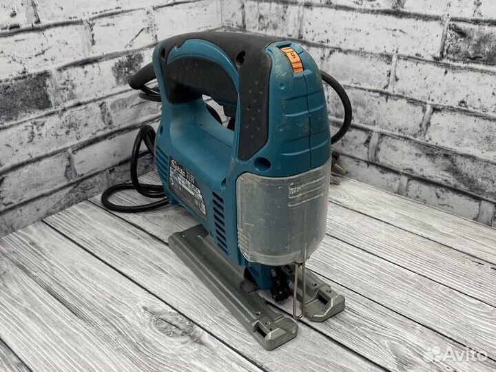 Электролобзик Makita 4329