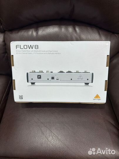 Behringer flow 8 микшерный пульт