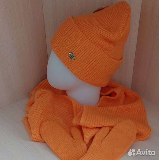 Комплект:шапка +снуд +варежки. Новый(демисезон)