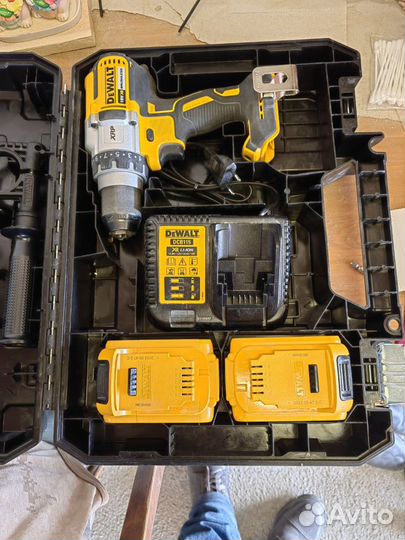 Шуруповерт DeWalt dcd991p2