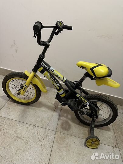 Детский велосипед 4 колесный и шлем