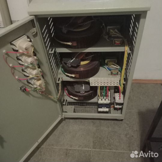 Автоматический стабилизатор напряжения 20000/3 зм