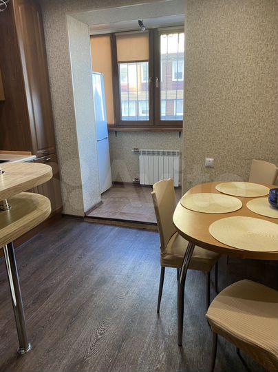 2-к. квартира, 63 м², 1/9 эт.