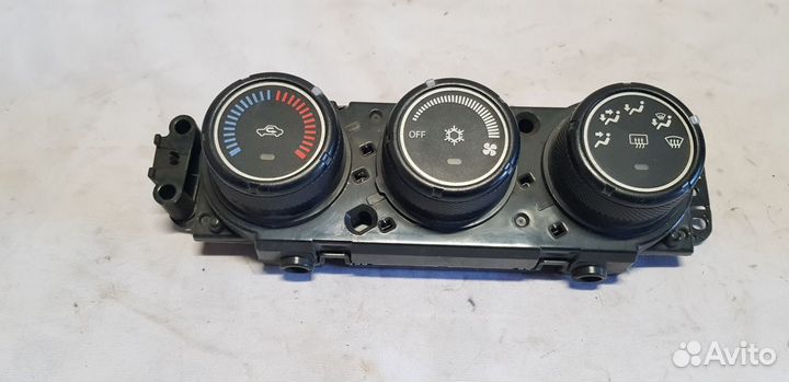 Mitsubishi Lancer 10 Блок управления отопителем