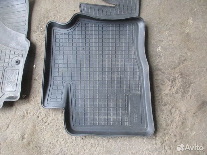 Комплект салонных ковриков Kia Cerato 2009-2013