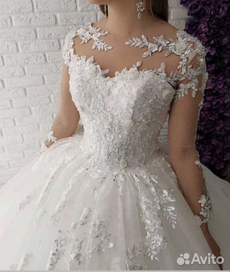 Свадебное платье