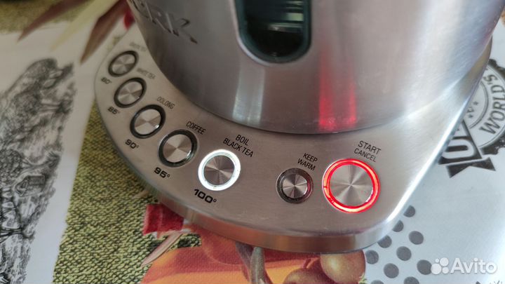 Чайник Bork K800 с базой на запчасти