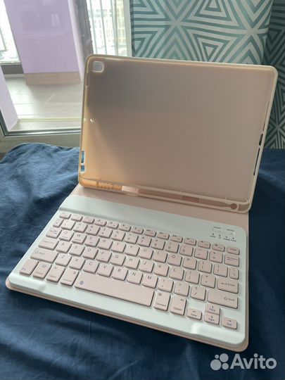 Чехол клавиатура для iPad air 4 10,9