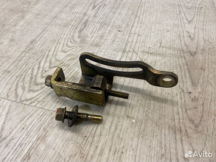 Кронштейн генератора Mitsubishi Lancer 9 CS5W 4G18