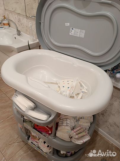 Ванна для купания с подставкой