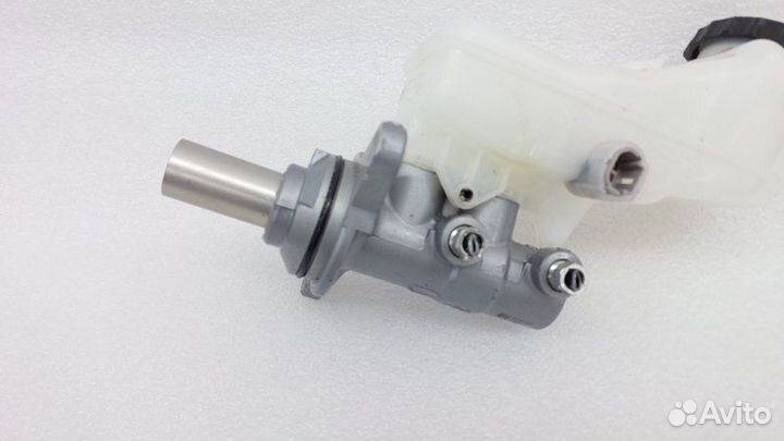 Главный тормозной цилиндр Toyota Rav4 XA50 M20afks