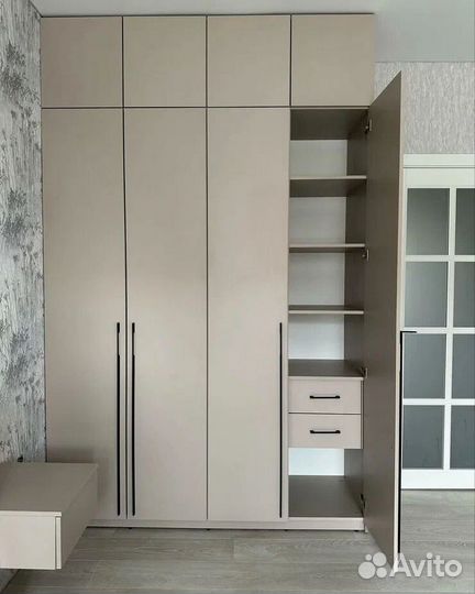 Шкаф трехстворчатый (и другие)