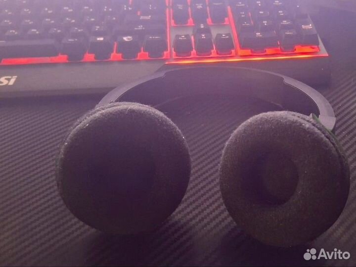 Беспроводные наушники jbl