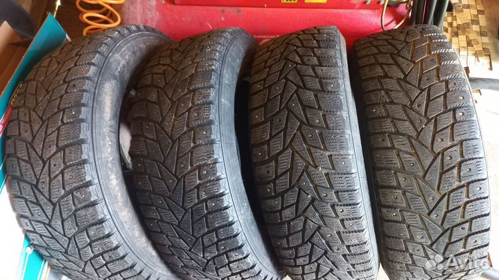 Dunlop Grandtrek Ice 02 215/65 R16 102T