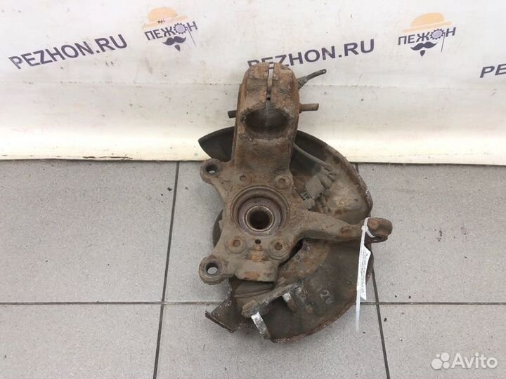 Кулак поворотный передний правый Volkswagen Tiguan