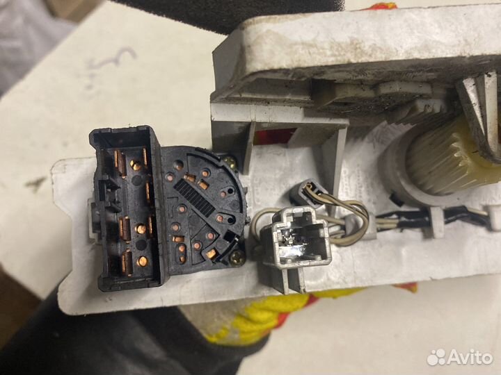 Блок управления отопителем Honda HR-V 99-05
