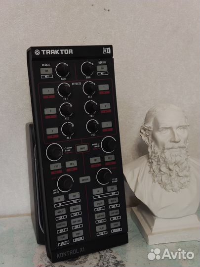 Dj midi контроллер traktor kontrol x1