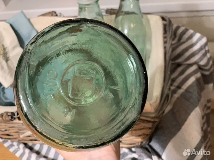 Стеклянные ретро бутылки для кефира