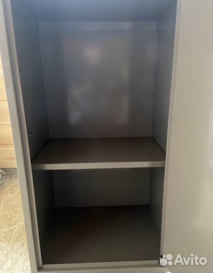 Сейф металлический