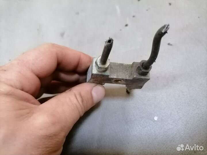 Распределитель тормозных сил Nissan Almera Classic