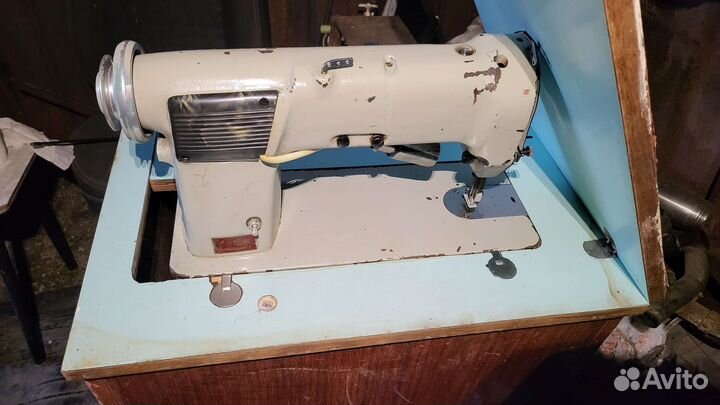 Швейная машинка 97а промышленная