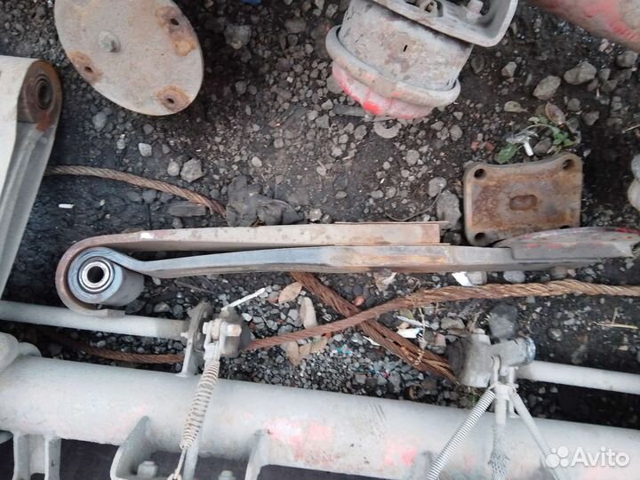 Продам полурессоры на оси саф мост в зборе
