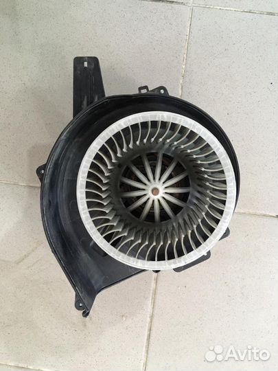 Моторчик печки Volkswagen Polo