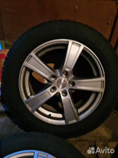 Комплект зимних колёс 225/55/17