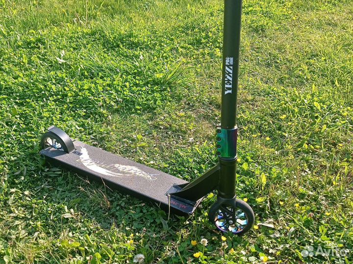 Трюковой самокат yezz pro stunt