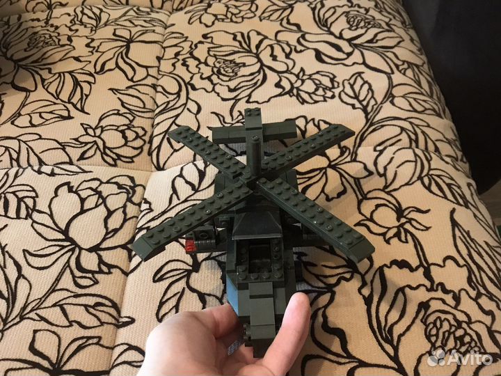 Lego вертолет