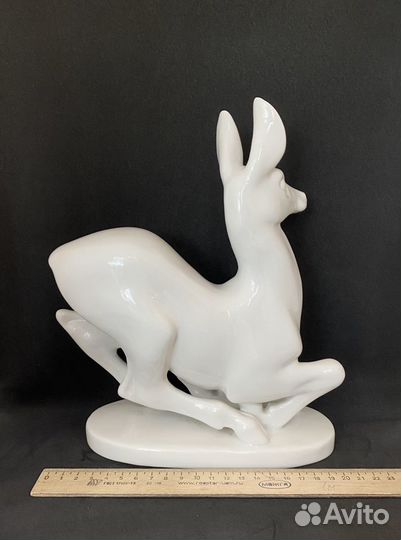 Статуэтка Лань Лфз