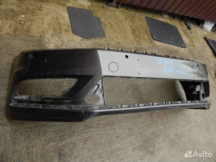 Бампер передний Volkswagen Passat B7 (2010-2015)