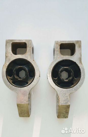 Сайлентблоки Skoda Octavia A5 - 1K0 199 231 J