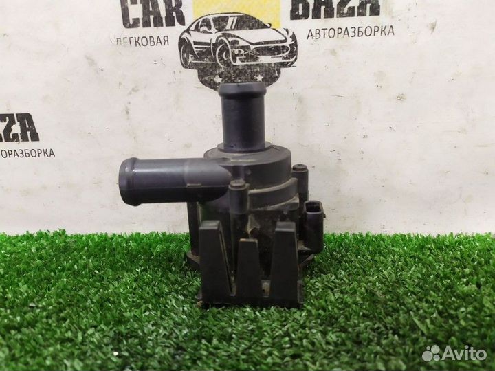 Насос водяной (помпа) Audi A4 Allroad B8