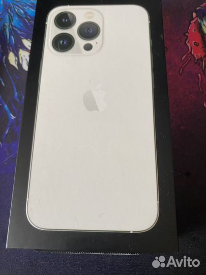 Коробка от iPhone 13 pro