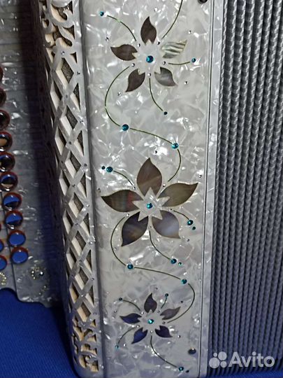 Концертная мастеровая тульская гармонь