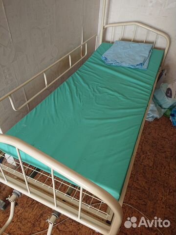 Кровать для лежачих больных с ручным механизмом купить в Петергофе ...