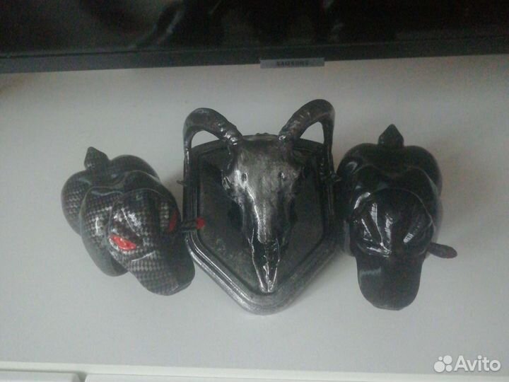 Злая утка на капот