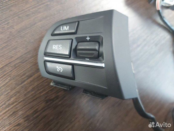 Кнопки на руль Bmw X5 50Ix F15 N63N 4.4 2013