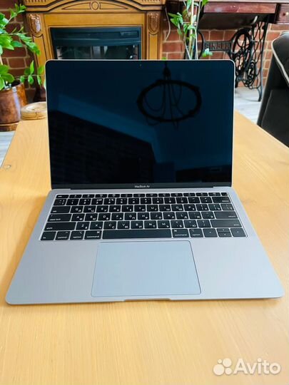 Macbook air retina 13 inch 2019
